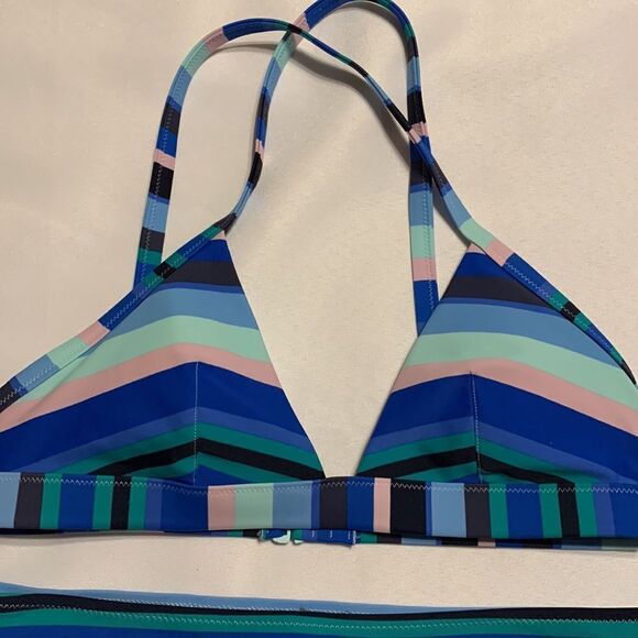 Aerie two-piece bikini size small top and medium bottom.  Worn once - Picture 3 of 7